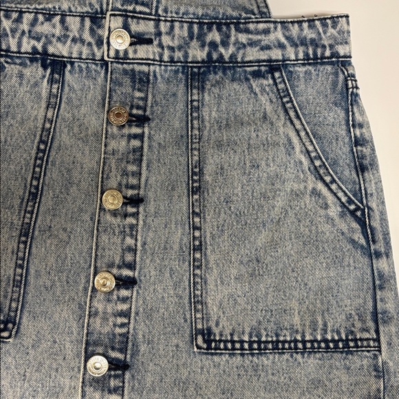 Forever 21 Blue Denim Skirt Size Small - Picture 4 of 5